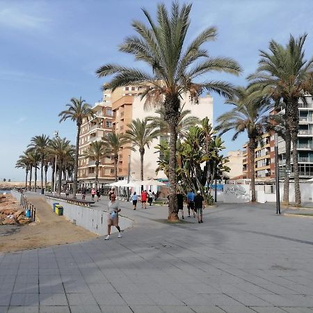 Sunny Appartment With Pool Torrevieja Center المظهر الخارجي الصورة