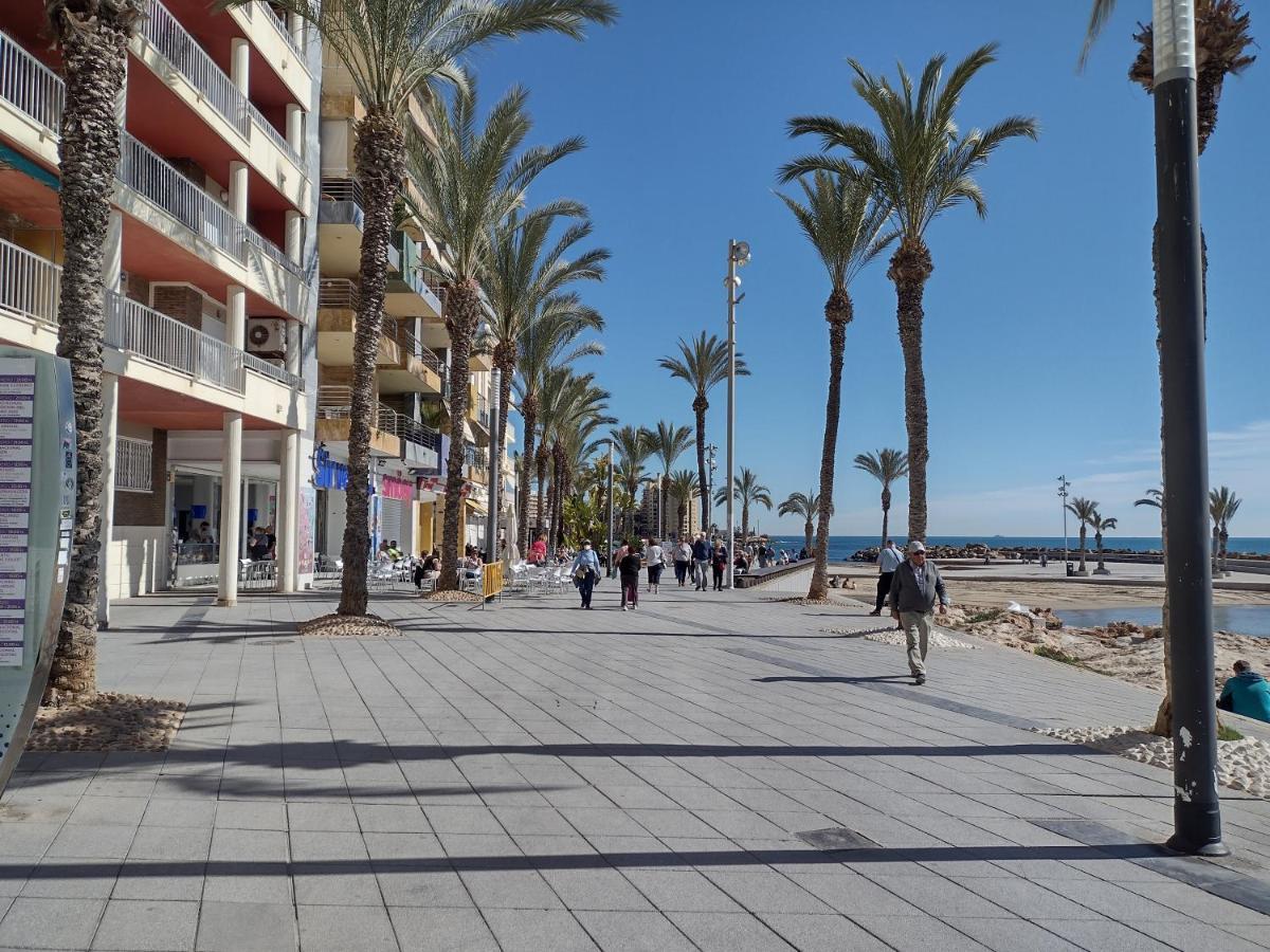 Sunny Appartment With Pool Torrevieja Center المظهر الخارجي الصورة