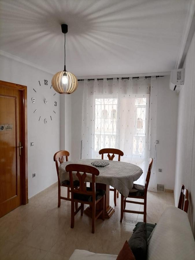 Sunny Appartment With Pool Torrevieja Center المظهر الخارجي الصورة