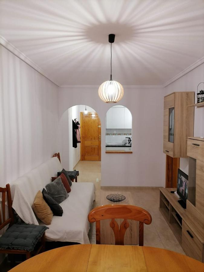 Sunny Appartment With Pool Torrevieja Center المظهر الخارجي الصورة